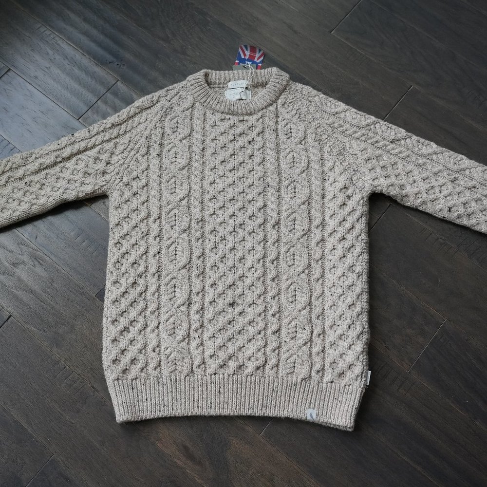 Peregrine Hudson Aran 100% British Wool Sweater Medium - New with tags